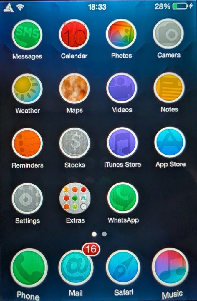 Old iPhone home screen screenshot from early customization experiments